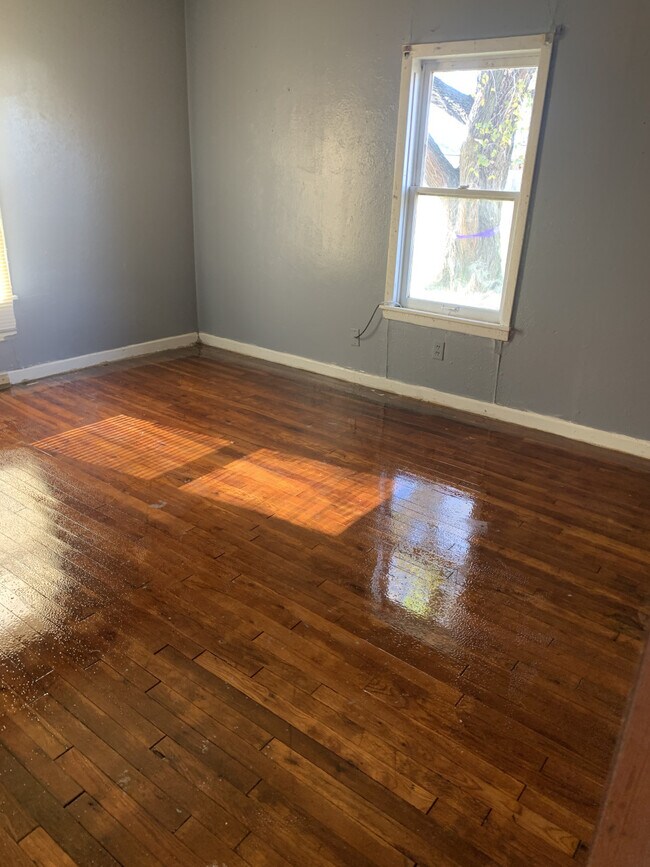 Photo - 1019 wellington