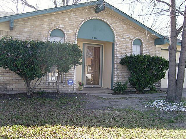 Building Photo - Beautiful 3 Bedroom 2 Bathroom in Rowlett!