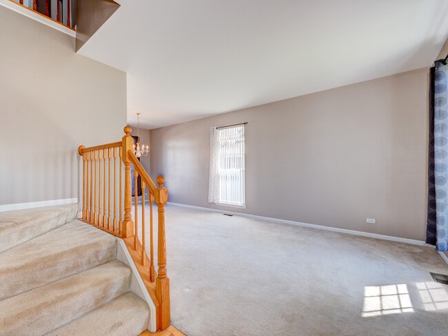 1810 Van Dyke Ln