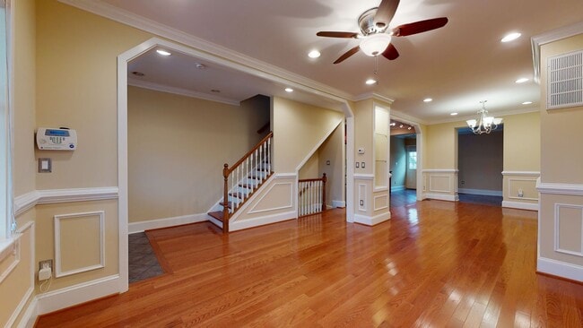 Photo - 1230 Owen Pl NE