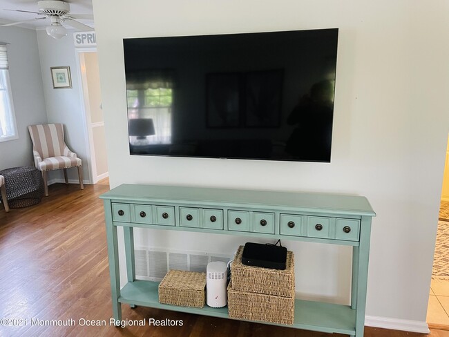 Photo - 506 Monmouth Ave