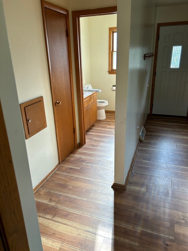 Photo - 5859 N 117th St