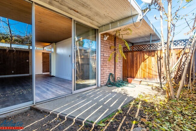 1932 Montecito Ave Unidad 5