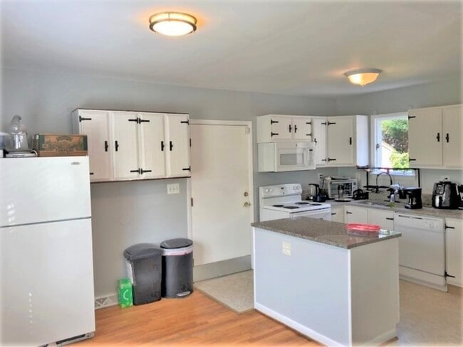 Photo - 1912 S Glebe Rd