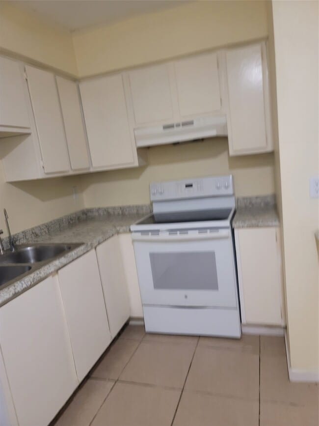 Photo - 12615 Brookglade Cir Unit 409