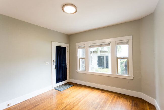 Photo - 2329 Parker St Unit parker