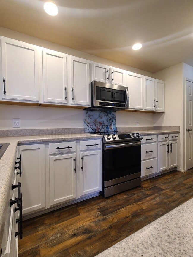 Photo - 1098 Longbow Ln Unidad H