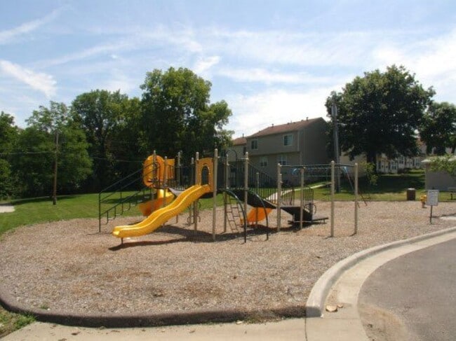 Photo - 511 N 64 St Unidad #511