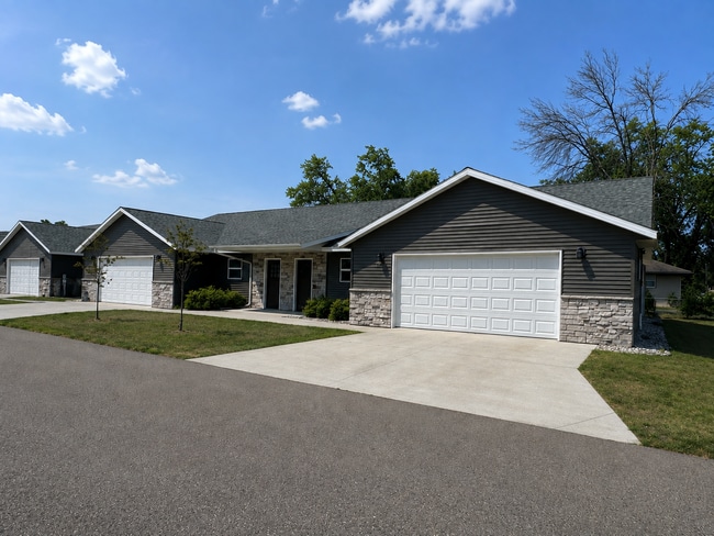 Photo - 2485 Chestnut Dr Unit 2485 (3 Bedroom)