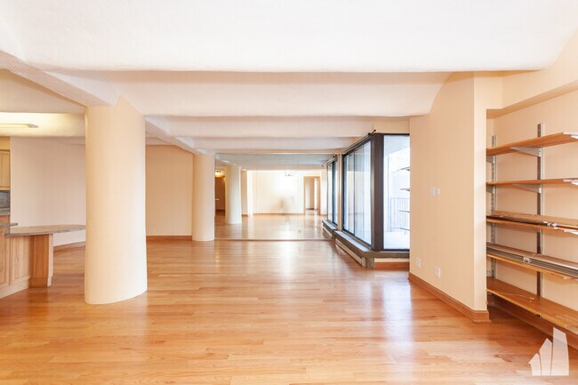 Photo - 345 N Canal St Unit 402