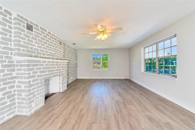 Building Photo - 6130 SW 32nd St Unit A Rental