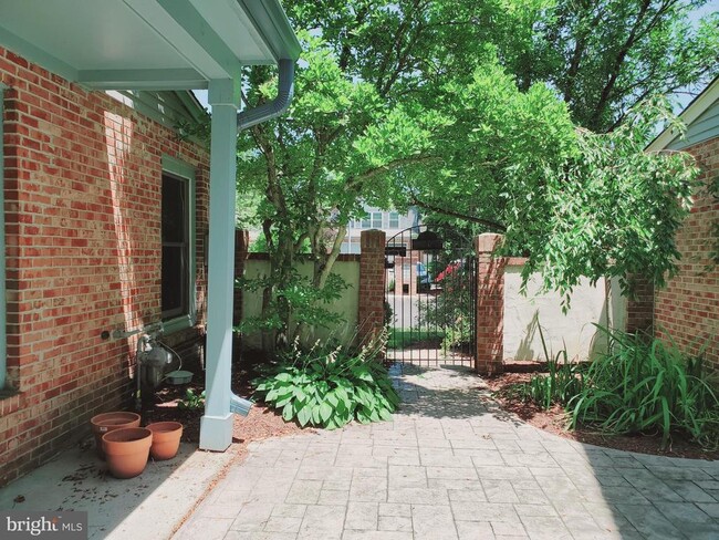 Photo - 7 Nottingham Cir
