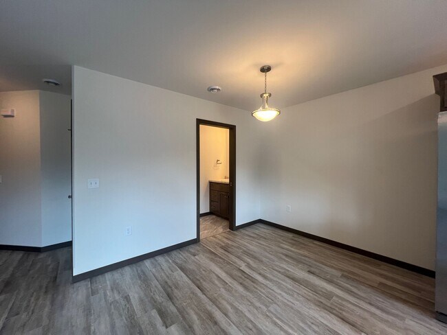 Photo - 1606 Eastside Cir