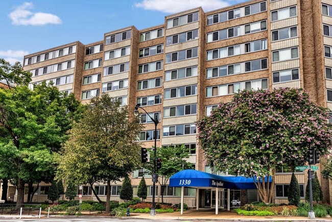 Building Photo - 1330 New Hampshire Ave NW Unit # 611-B Rental