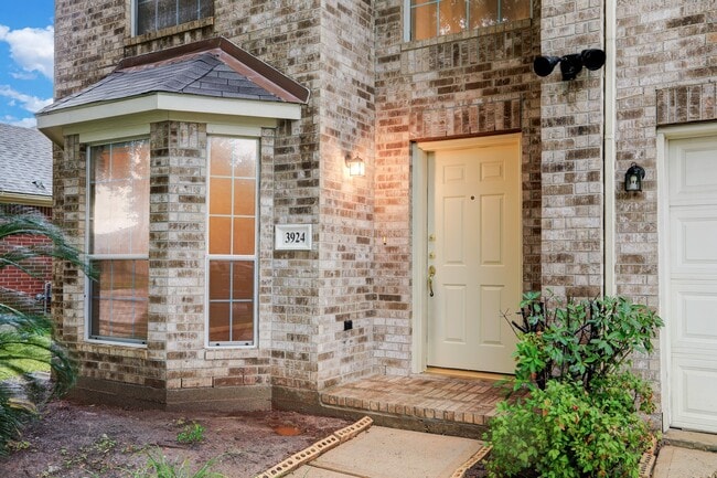 Photo - 3924 Highland Vale Ct