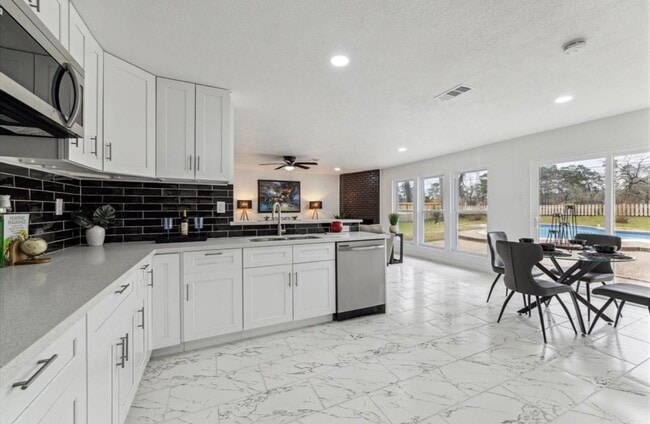 Photo - 1210 Burning Tree Rd