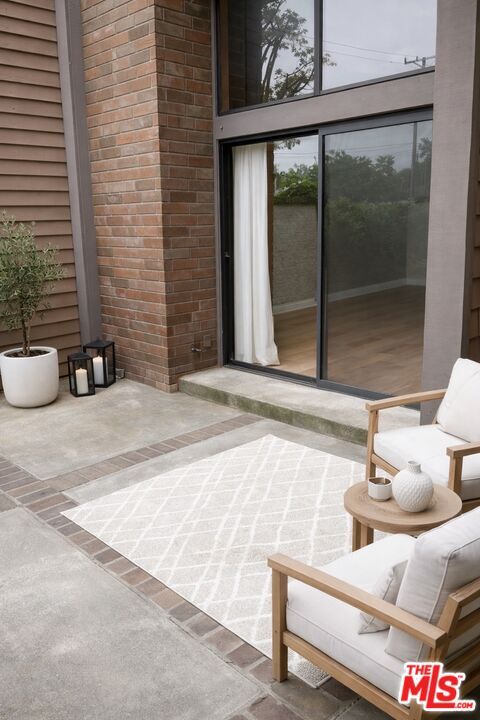 Photo - 13000 Mindanao Wy Unidad 3