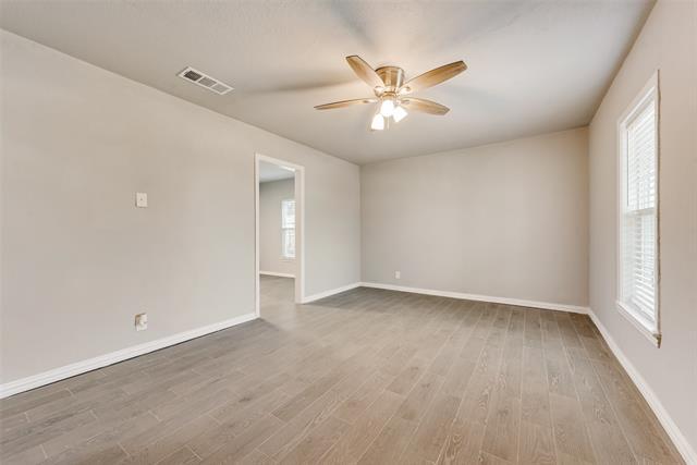 Photo - 8033 Downe Dr