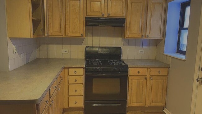 Building Photo - 4553 S. Michigan, Unit GE