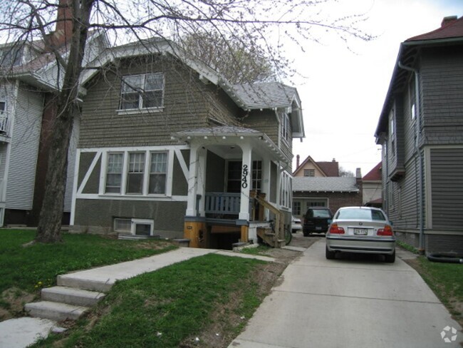 Building Photo - 2940 N Maryland Ave Unit Lower Rental