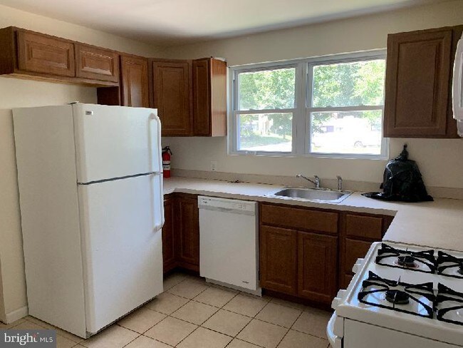 Photo - 223 Dickinson Rd