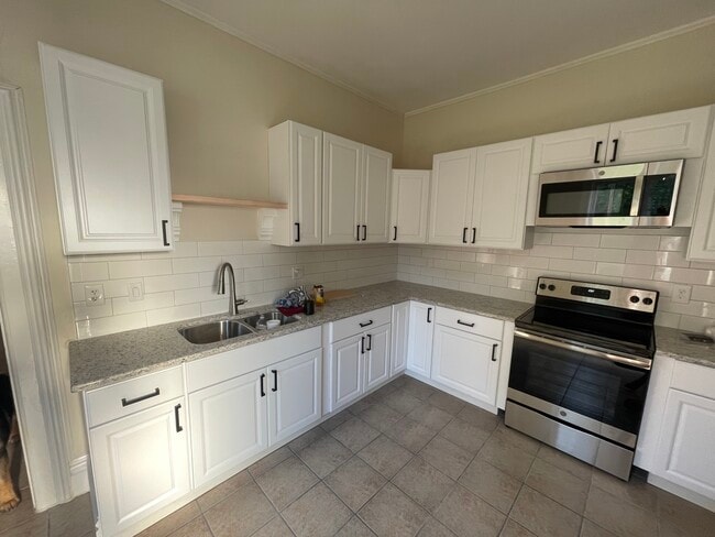 Kitchen - 9 Glen Arden Ln Unidad A