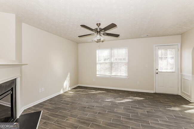 Photo - 7471 Garnet Dr