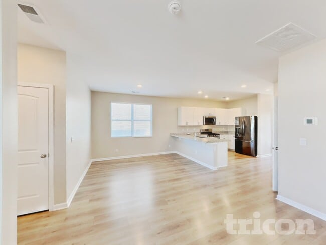 Photo - 1507 Ashgrove Pl