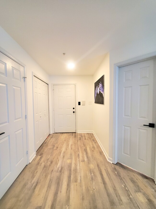 Photo - 9720 Lake Point Ct