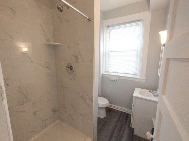 Photo - 307 Dolphin St Unidad 3B