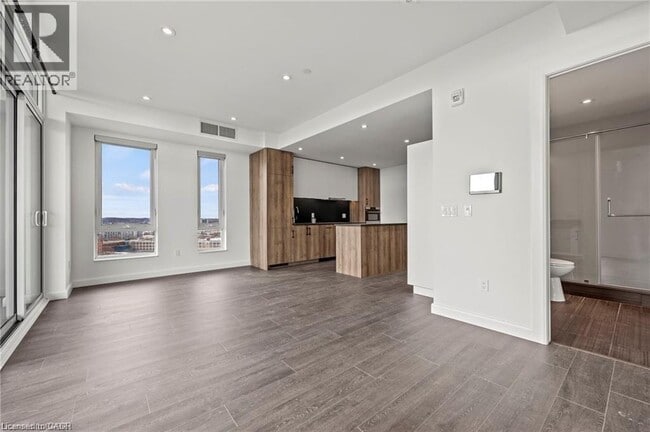 Photo - 741 King St W Unité 1512