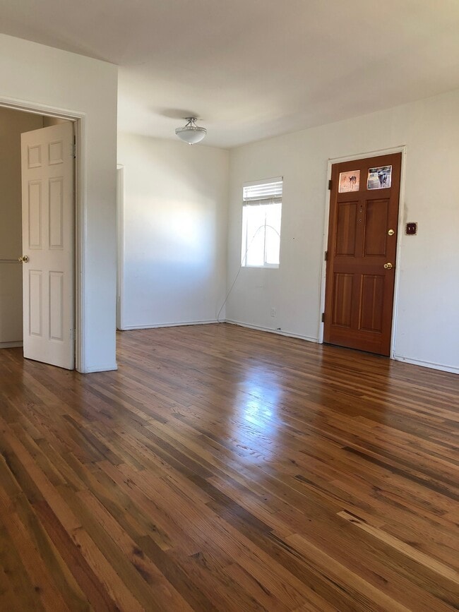 Building Photo - 5551 Costello Ave Unit 1/2