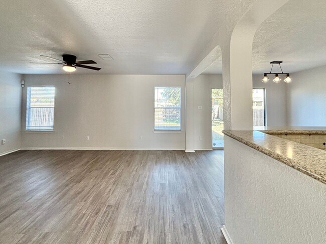 Photo - Beautiful 4-Bedroom Home in Horizon Pointe!