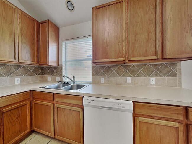 Photo - 5018 Beechknoll Ln