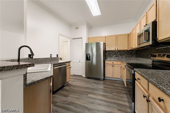 Building Photo - 223 Stanhope Cir