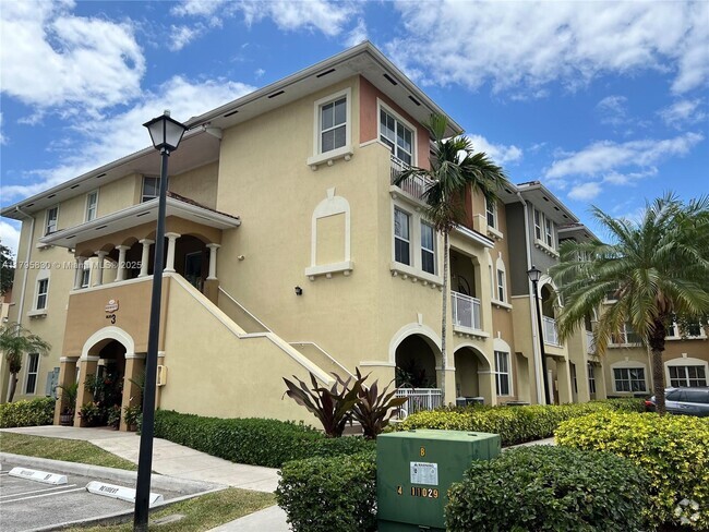 Building Photo - 8900 NW 107th Ct Rental