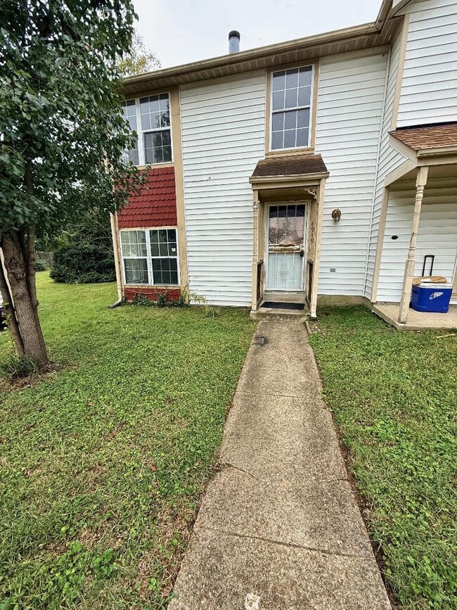 4919 Marlborough Grove