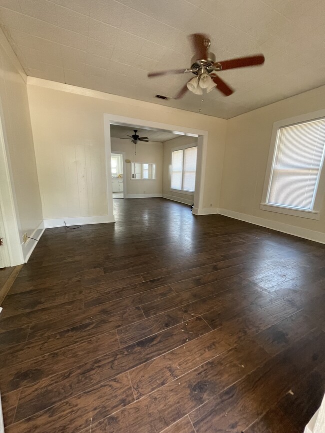 Photo - 1316 W Main St