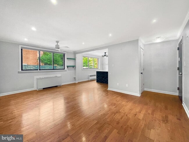 Photo - 2725 39th St NW Unit 2O9