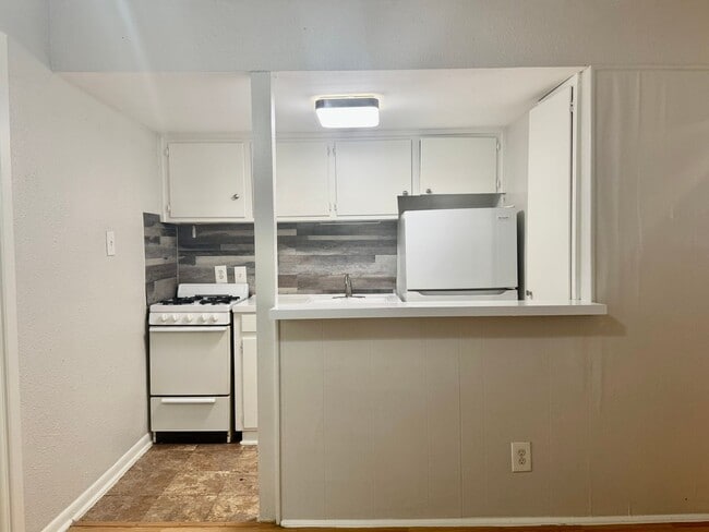 Photo - 2006 Sul Ross St Unit 8