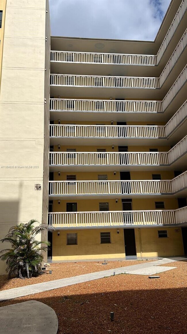 Photo - 15600 NW 7th Ave