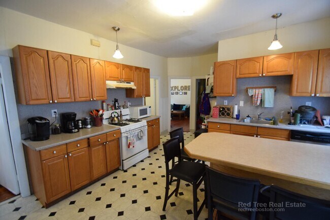 Photo - 36 Brackett St Unit 2