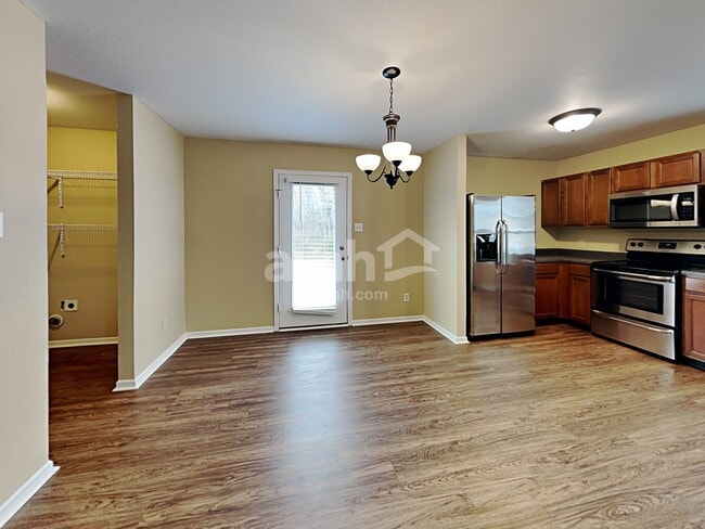 Photo - 2289 Seven Peaks Dr