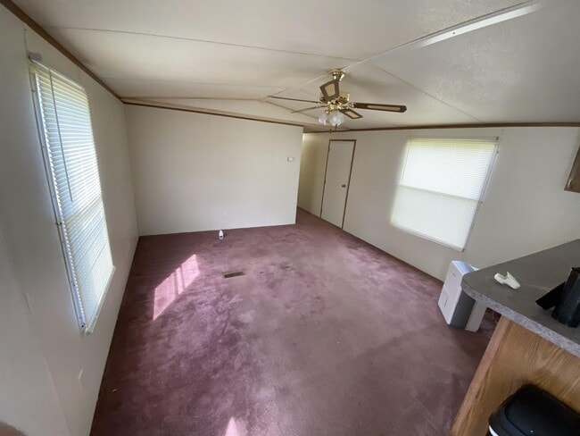 Photo - 2094 Mount Sherman Rd