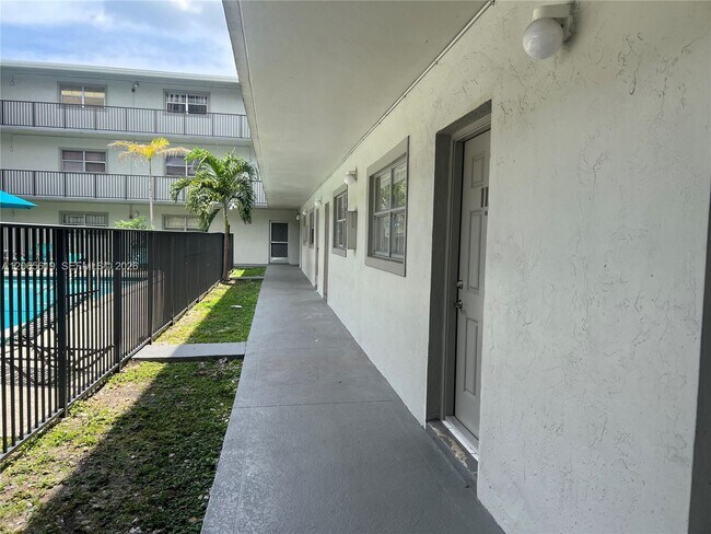 16215 NE 18th Ct Unidad 111