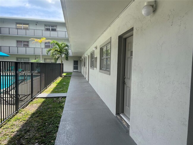 Photo - 16215 NE 18th Ct Unit 111