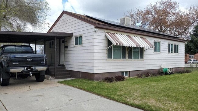 Building Photo - 266 W 4625 S Rental