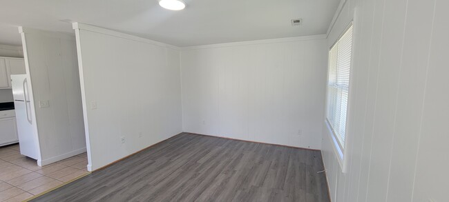 Photo - 5416 Sidbury Rd