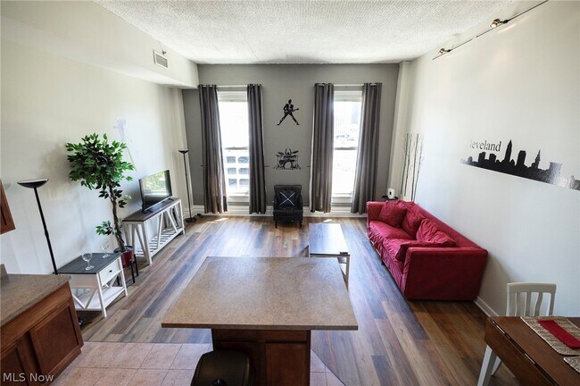 408 W St Clair Ave Unit 607