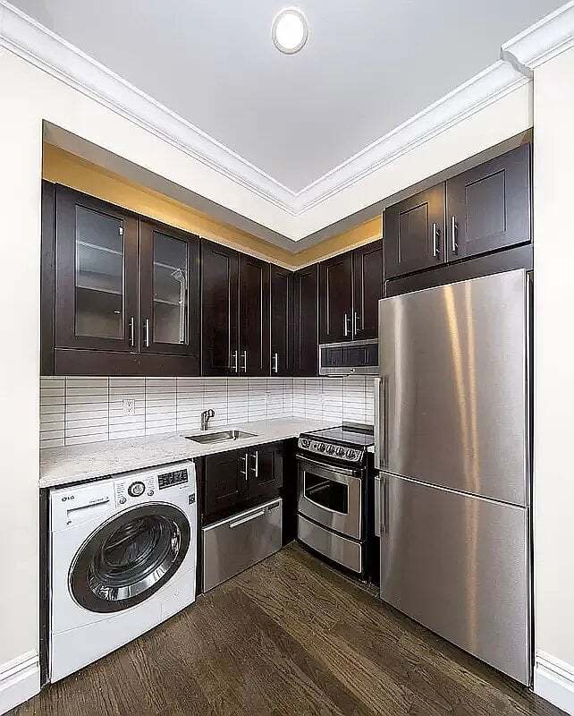 Photo - 223 Mott St Unit 4
